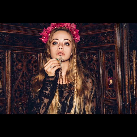 Meet your Posher, Kailey - Picture 5 of 5